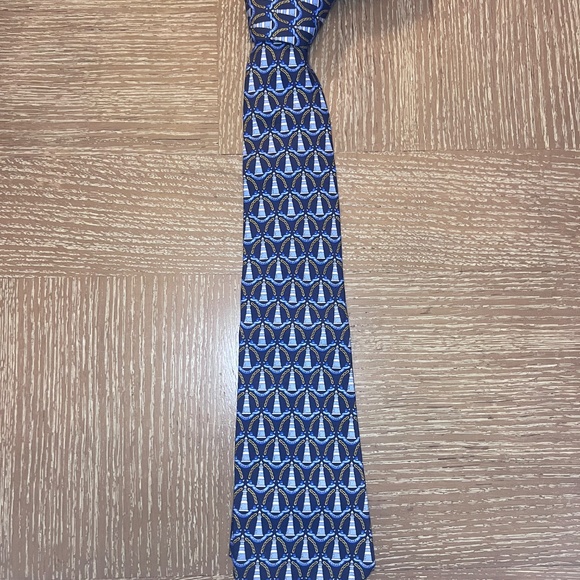 CHANEL 100% Silk Navy tie with Light Blue Lighthouses - Picture 7 of 7